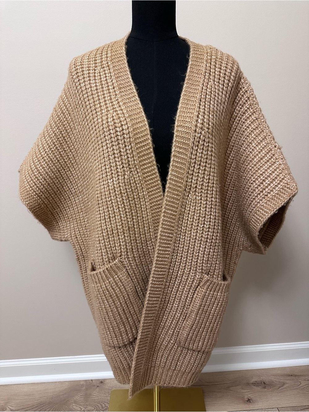 NWT Aerie Oversized Chunky Knit Open Front Cardigan Sweater Tan XS/S